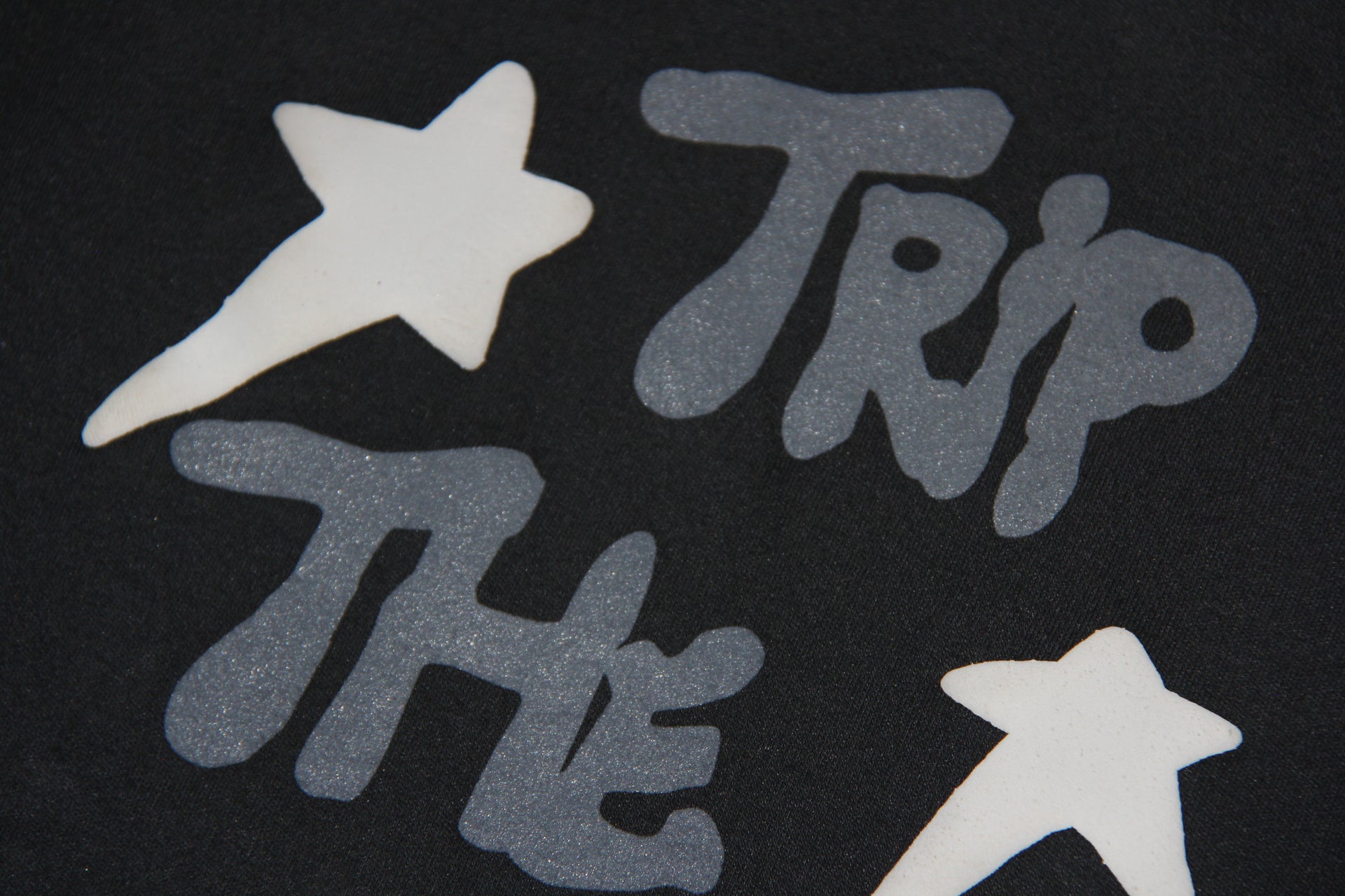 PERFECT DESTINATION BLACK T-SHIRT